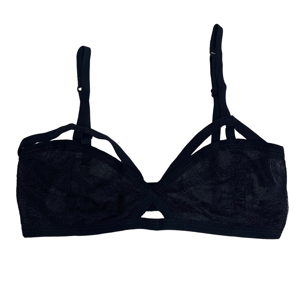 Silence + Noise• Urban Outfitters Intimates Women Black Lace Strappy Bra M NWOT